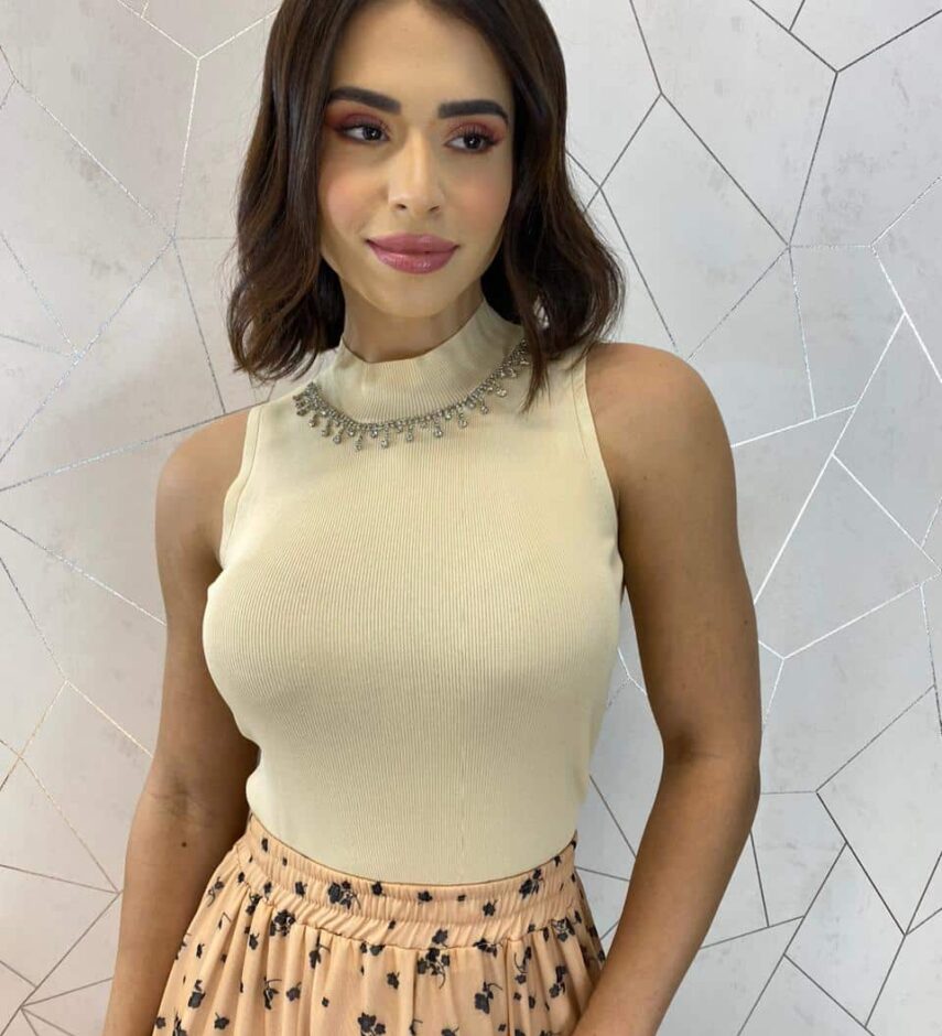 Cropped Feminino Canelado Ayla com Aplicações Cru - Fernanda Ramos Store