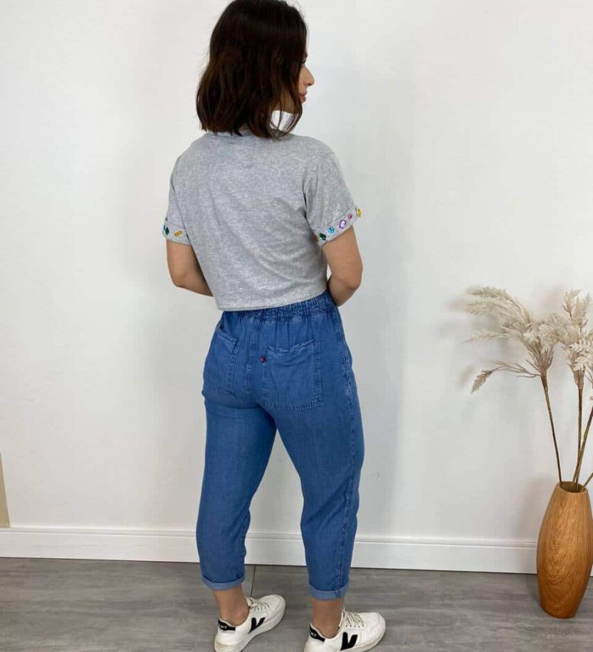 Cropped Feminino Eloá com Pedrarias e Aplicações Cinza - Fernanda Ramos Store
