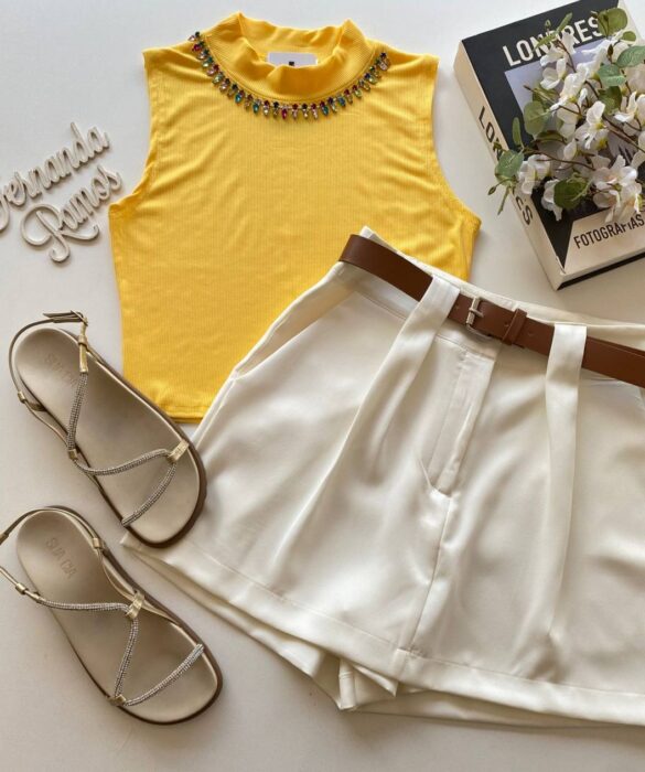 Cropped Feminino Canelado Detalhe em Aplicações Amarelo - Fernanda Ramos Store