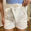 Short Feminino Jéssica com Amarração Off White - Fernanda Ramos Store