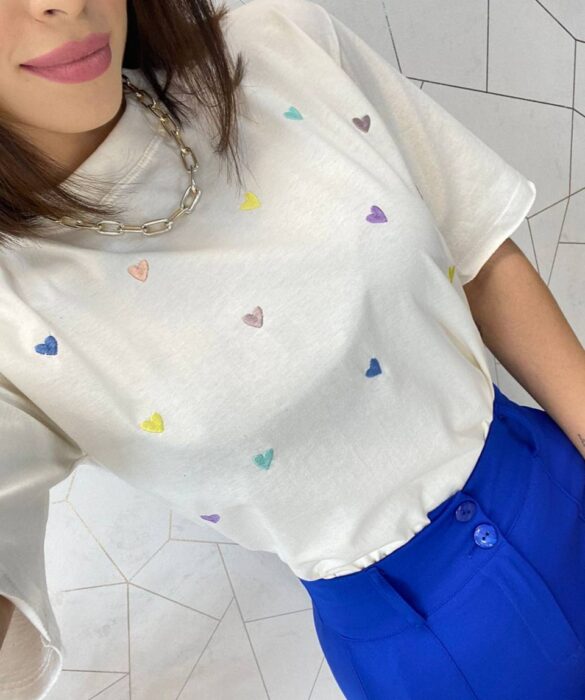 T-shirt Manga Curta Amanda Corações Off White - Fernanda Ramos Store