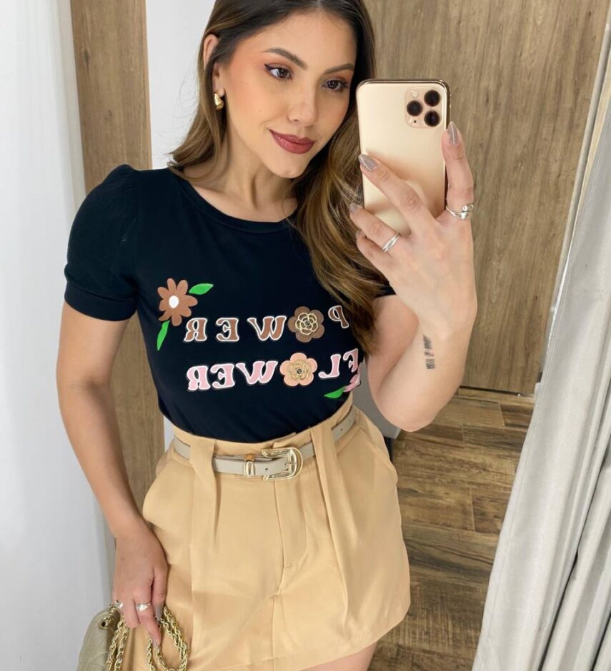 T-shirt Manga Curta Power Flower Preta - Fernanda Ramos Store