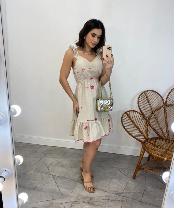 Vestido Curto com Bojo Cru Alças com Babado Bordado Pink - Fernanda Ramos Store