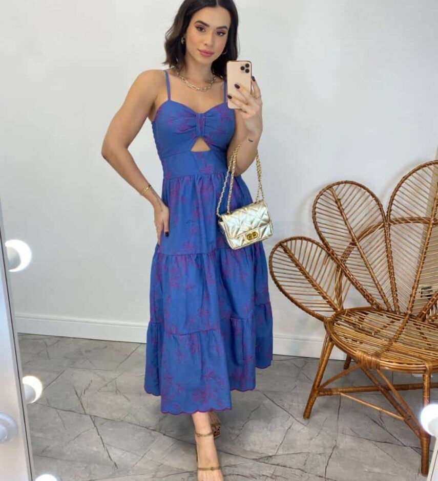 Vestido Midi com Bojo com Abertura Azul Bordado Pink - Fernanda Ramos Store