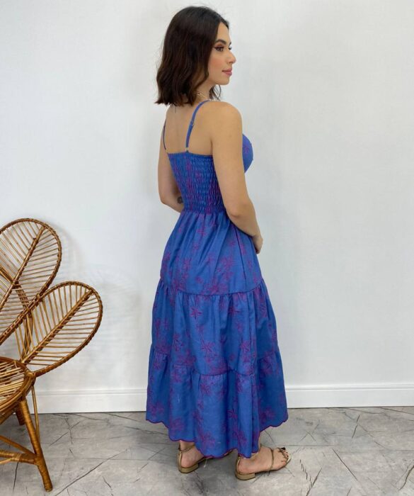 Vestido Midi com Bojo com Abertura Azul Bordado Pink - Fernanda Ramos Store