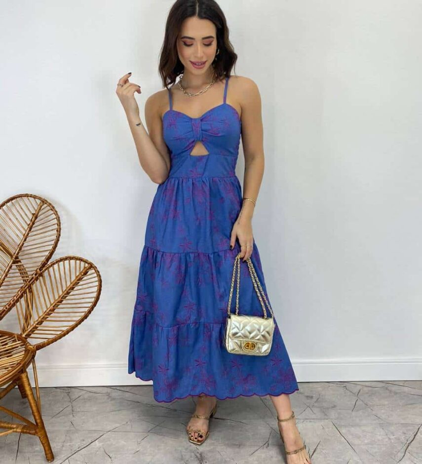 Vestido Midi com Bojo com Abertura Azul Bordado Pink - Fernanda Ramos Store