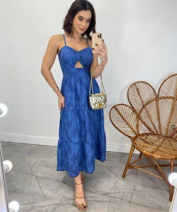 Vestido Midi com Bojo com Abertura Azul Bordado Preto - Fernanda Ramos Store