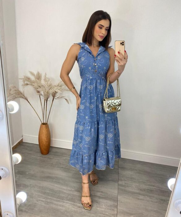 Vestido Midi com Bojo Tricoline Bordado com Fenda e Botões Azul - Fernanda Ramos Store