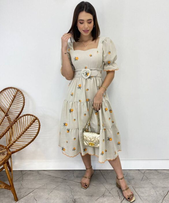 Vestido Midi sem Bojo Tricoline com Cinto Cru Flores Laranja - Fernanda Ramos Store