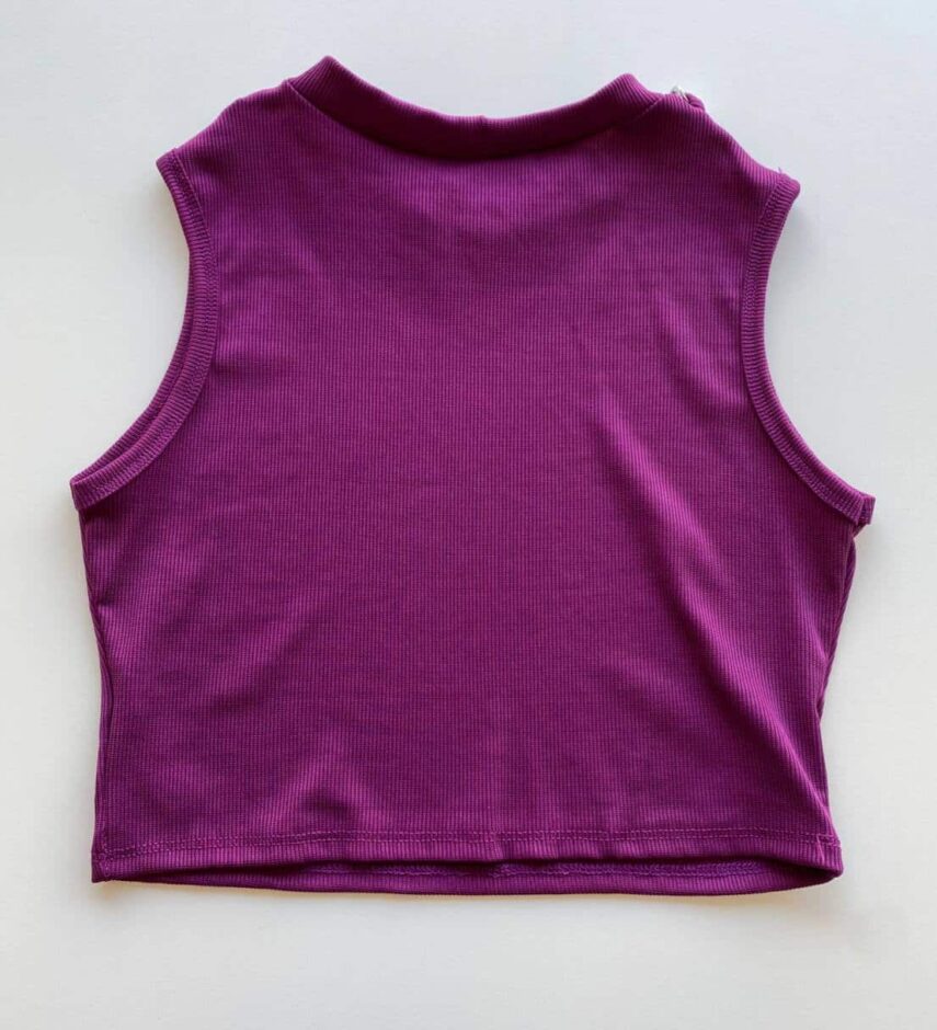Cropped Feminino sem Bojo Canelado com Corrente Fúcsia - Fernanda Ramos Store