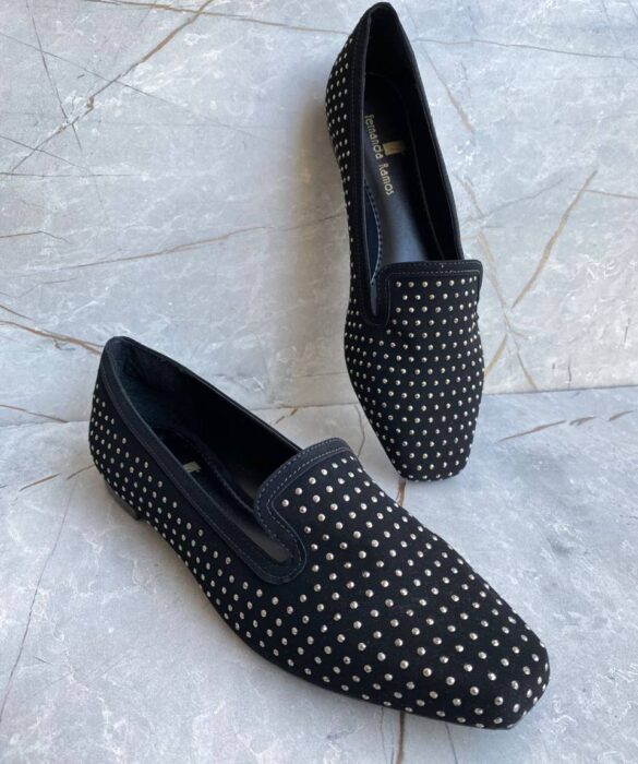 Mocassim Feminino Bico Quadrado Nobuck Preto com Aplicações - Fernanda Ramos Store