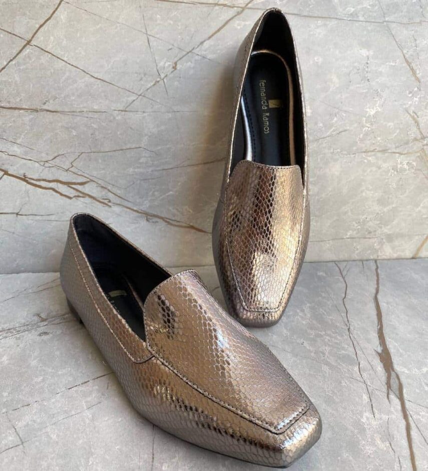 Mocassim Feminino Bico Quadrado Prata Envelhecido - Fernanda Ramos Store