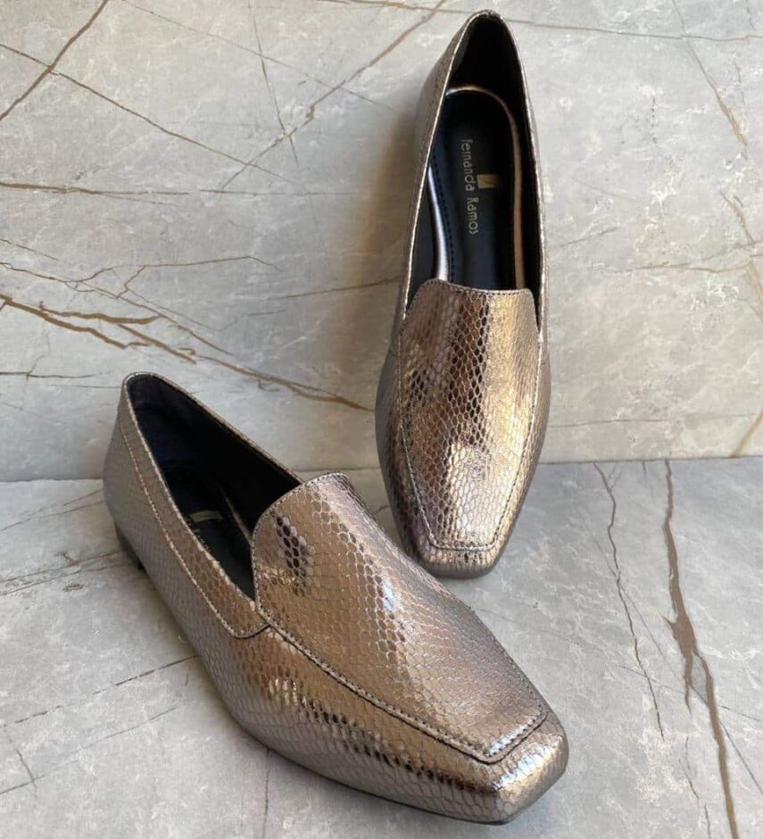 Mocassim Feminino Bico Quadrado Prata Envelhecido - Fernanda Ramos Store