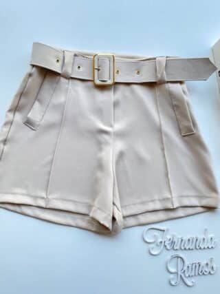 Short Feminino Alfaiataria Maya com Cinto Bege - Fernanda Ramos Store