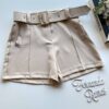 Short Feminino Alfaiataria Maya com Cinto Bege Fernanda Ramos Store