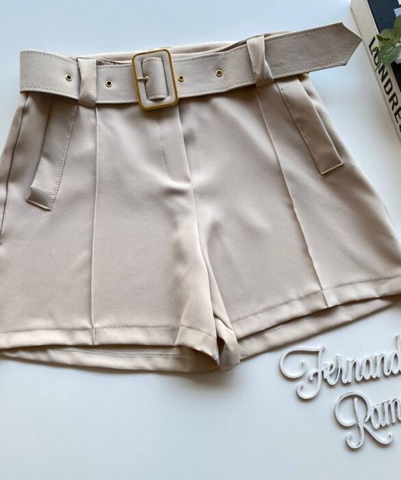 Short Feminino Alfaiataria Maya com Cinto Bege Fernanda Ramos Store