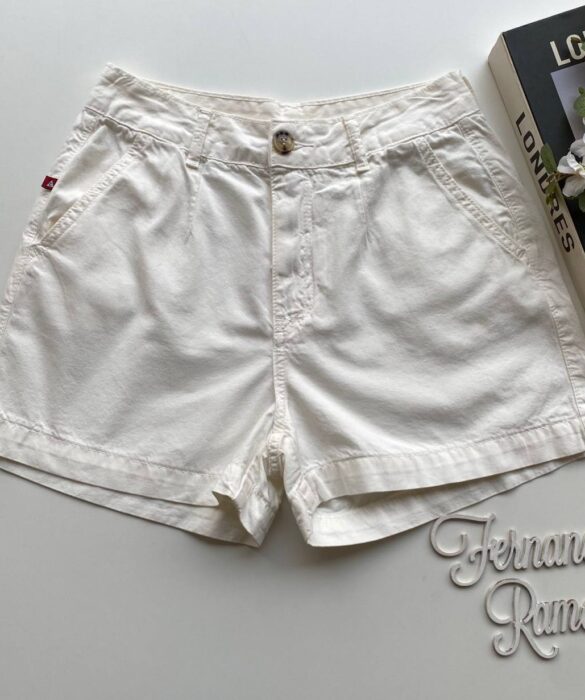 Short Feminino com Pregas Sarja Branco 094606 Fernanda Ramos Store