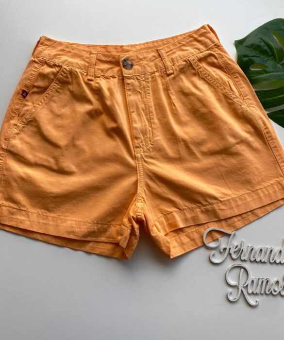 Short Feminino com Pregas Sarja Laranja 094606 Fernanda Ramos Store