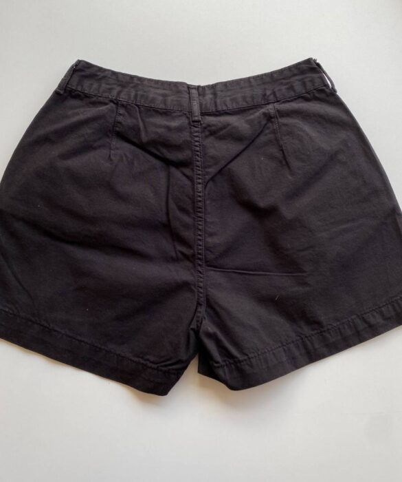 Short Feminino com Pregas Sarja Preto 094606 - Fernanda Ramos Store