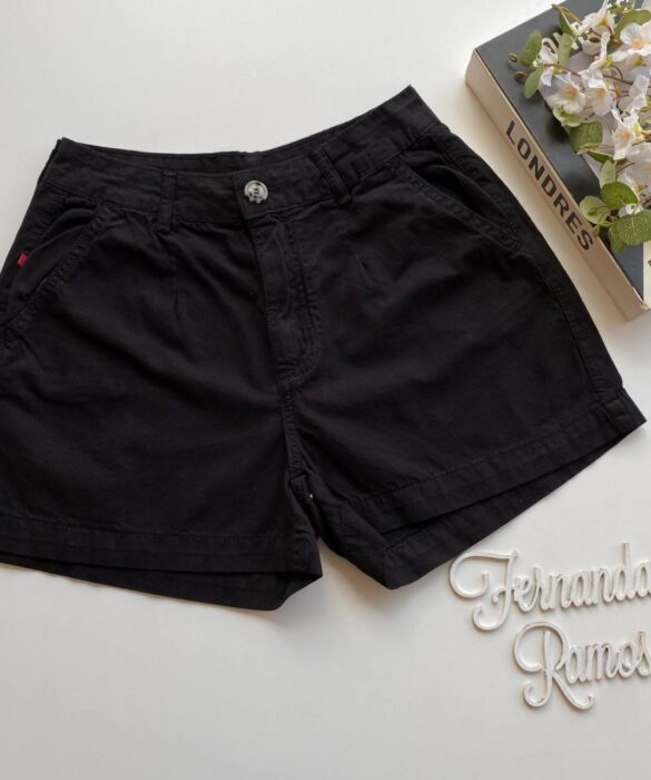 Short Feminino com Pregas Sarja Preto 094606 - Fernanda Ramos Store