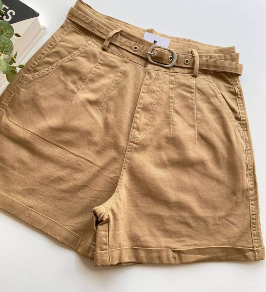 fernandaramosstore com br Short Feminino Juliana com Pregas e Bolsos Bege 1