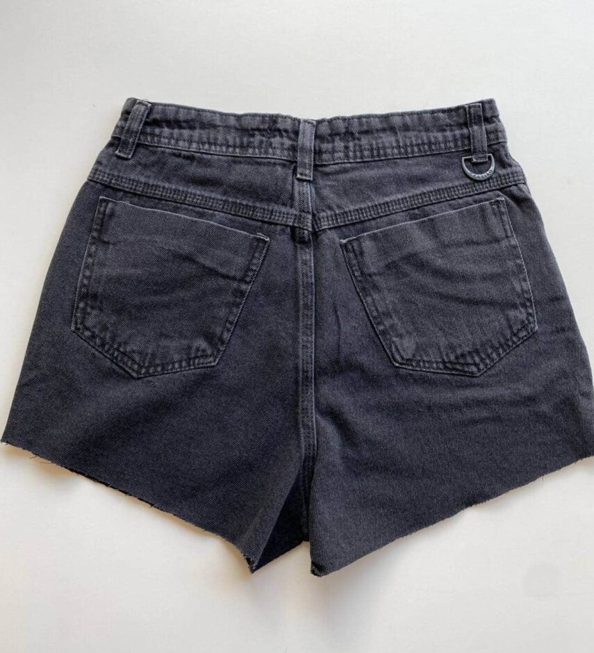 Short Jeans Feminino Cintura Alta Preto com Aplicações - Fernanda Ramos Store