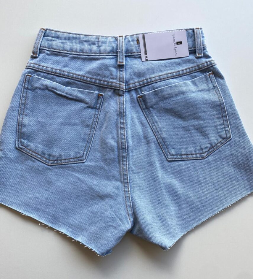 fernandaramosstore com br Short Jeans Feminino Lavagem Clara 977 2