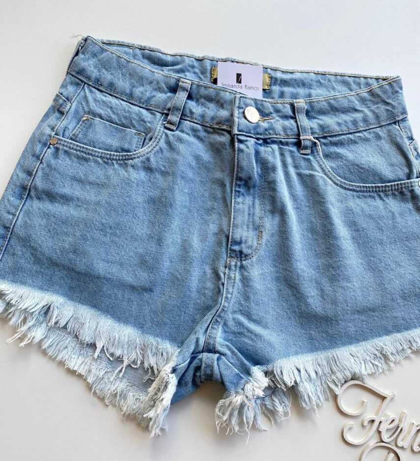 fernandaramosstore com br Short Jeans Feminino Lavagem Clara Curto 53365 1