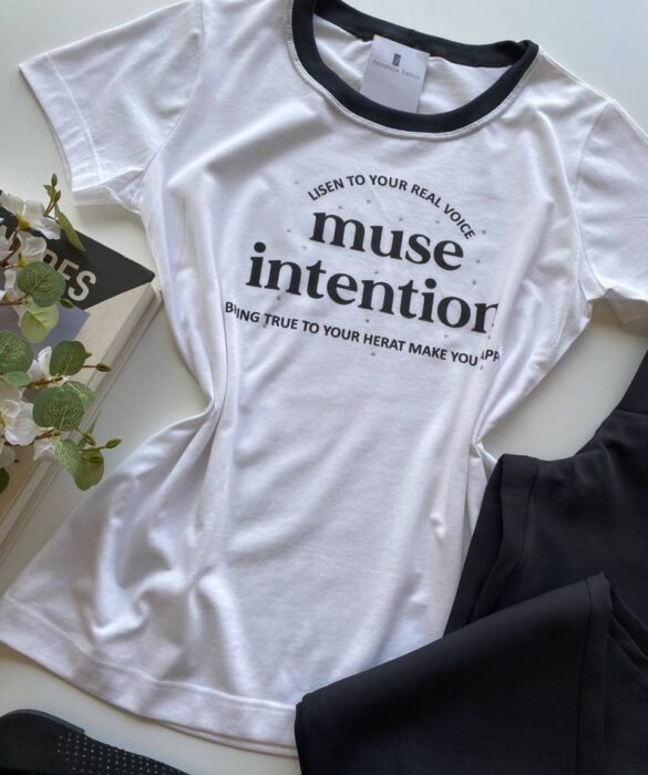 T-shirt Manga Curta Muse Intention Branca Detalhe Preto - Fernanda Ramos Store