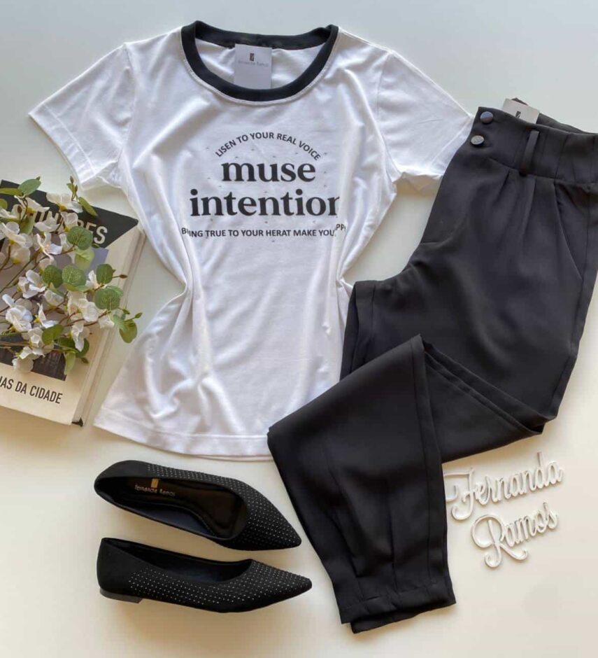 T-shirt Manga Curta Muse Intention Branca Detalhe Preto - Fernanda Ramos Store
