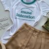 T-shirt Manga Curta Muse Intention Branca Detalhe Verde - Fernanda Ramos Store