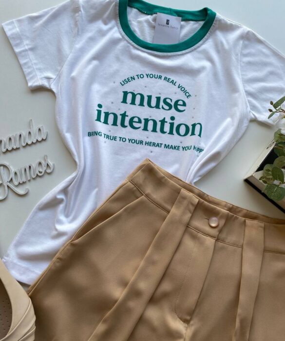 T-shirt Manga Curta Muse Intention Branca Detalhe Verde - Fernanda Ramos Store