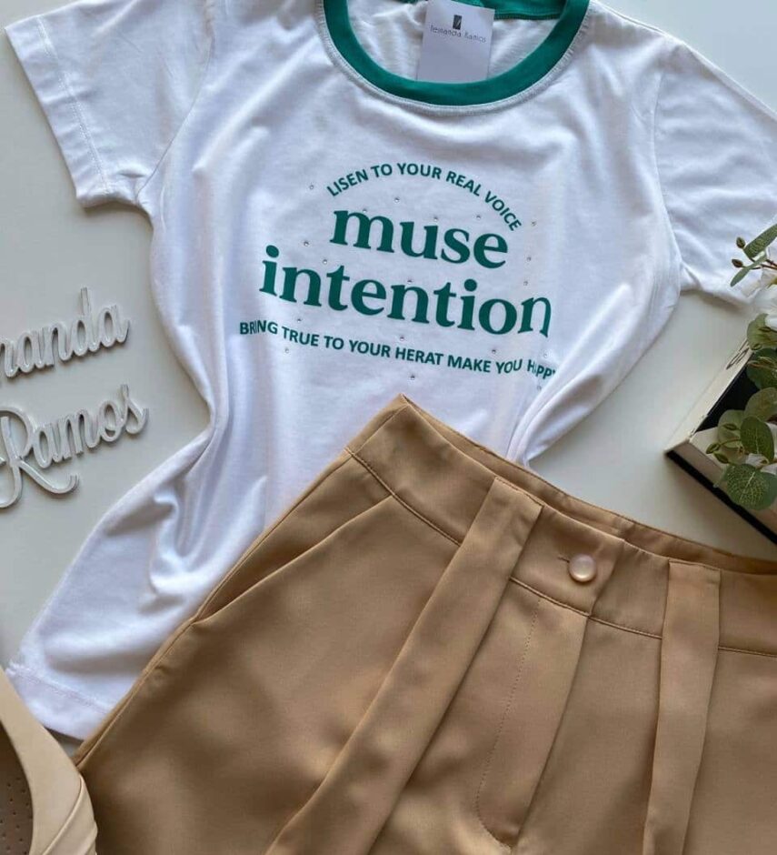T-shirt Manga Curta Muse Intention Branca Detalhe Verde - Fernanda Ramos Store