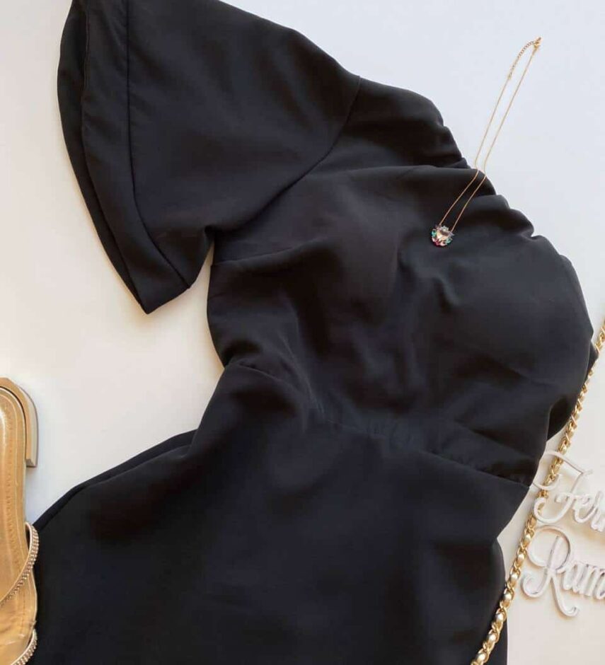fernandaramosstore com br Vestido Curto com Bojo Nula Manga Detalhe Ajustável Atrás Preto 1