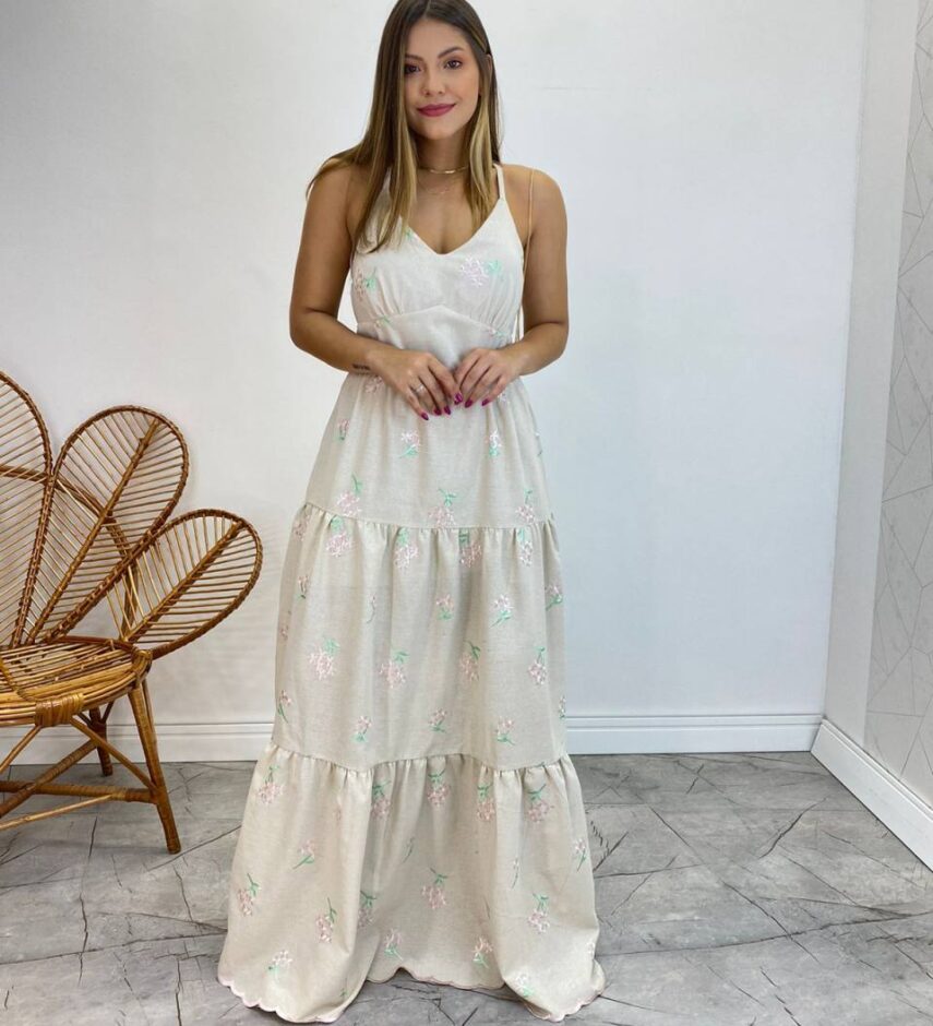 Vestido Longo com Bojo Juliana Alça Regulável Cru Bordado Floral - Fernanda Ramos Store