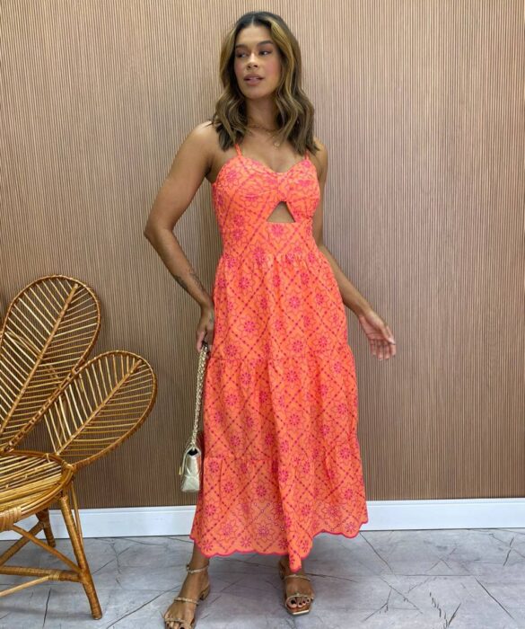 Vestido Midi com Bojo de Laise com Abertura Luiza Laranja - Fernanda Ramos Store