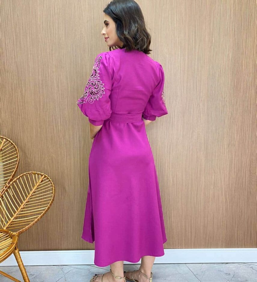 Vestido Midi sem Bojo Mangas 3/4 com Detalhe Vazado Fúcsia - Fernanda Ramos Store