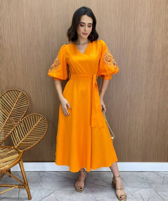 Vestido Midi sem Bojo Mangas 3/4 com Detalhe Vazado Laranja - Fernanda Ramos Store