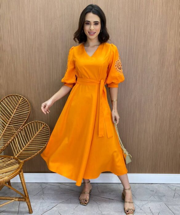 Vestido Midi sem Bojo Mangas 3/4 com Detalhe Vazado Laranja - Fernanda Ramos Store