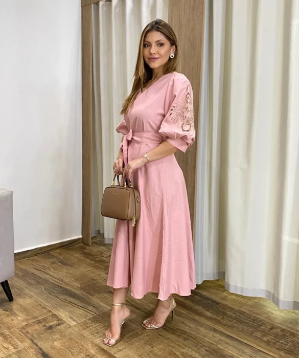 Vestido Midi sem Bojo Mangas 3/4 com Detalhe Vazado Rose - Fernanda Ramos Store