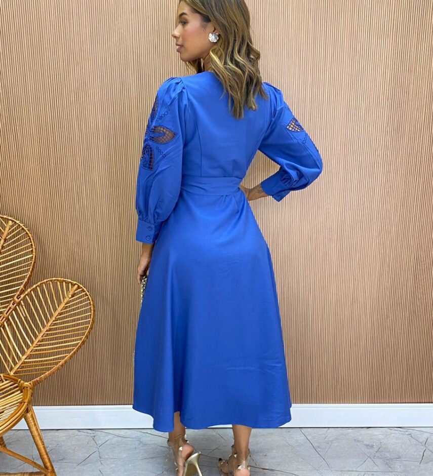 Vestido Midi sem Bojo Mangas com Detalhe Vazado Azul - Fernanda Ramos Store