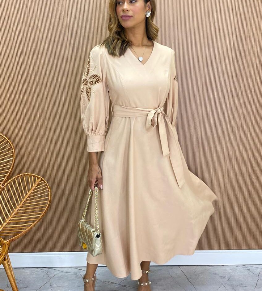 Vestido Midi sem Bojo Mangas com Detalhe Vazado Bege - Fernanda Ramos Store