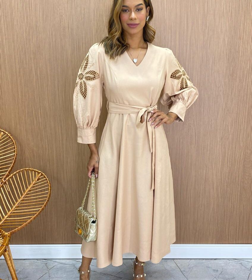 Vestido Midi sem Bojo Mangas com Detalhe Vazado Bege - Fernanda Ramos Store