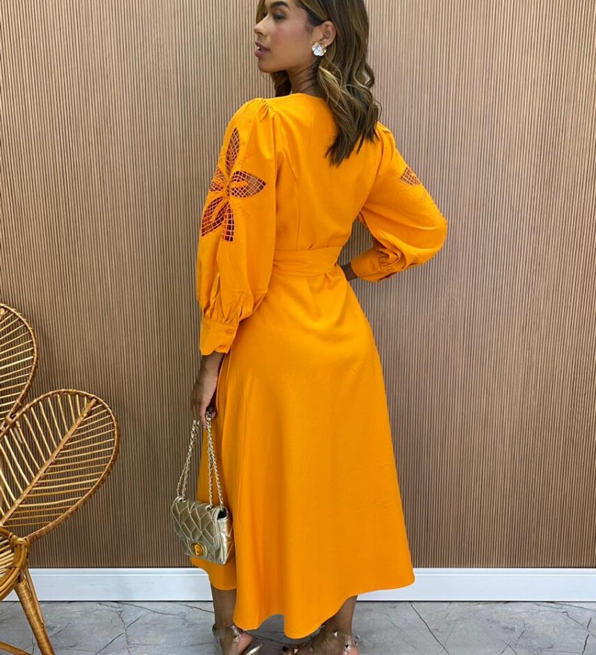 Vestido Midi sem Bojo Mangas com Detalhe Vazado Laranja - Fernanda Ramos Store