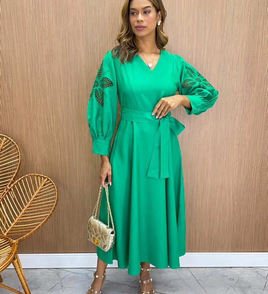 Vestido Midi sem Bojo Mangas com Detalhe Vazado Verde - Fernanda Ramos Store