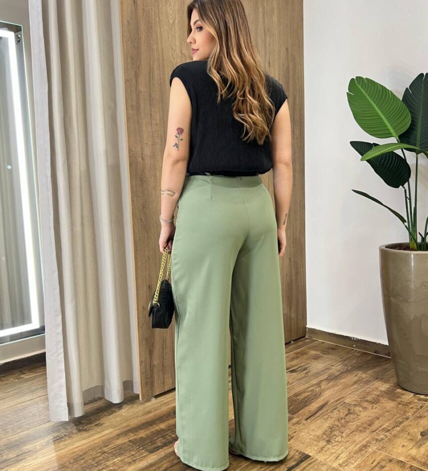 Blusa Feminina Melissa Preta com Detalhe - Fernanda Ramos Store