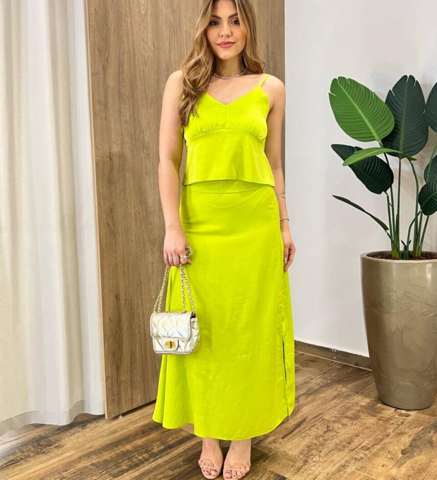 Conjunto Feminino Allana Cropped sem Bojo e Saia Midi Verde Lima - Fernanda Ramos Store