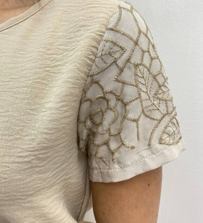 Conjunto Feminino Blusa Manga Curta e Short com Detalhe Bege - Fernanda Ramos Store