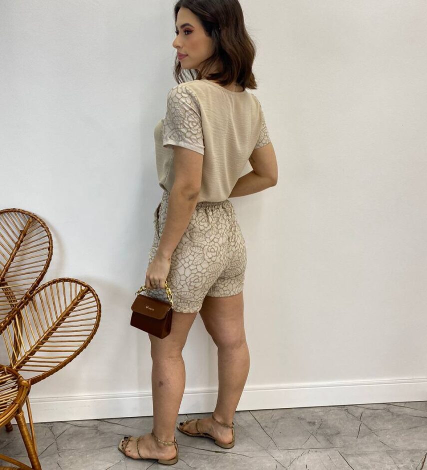 Conjunto Feminino Blusa Manga Curta e Short com Detalhe Bege - Fernanda Ramos Store