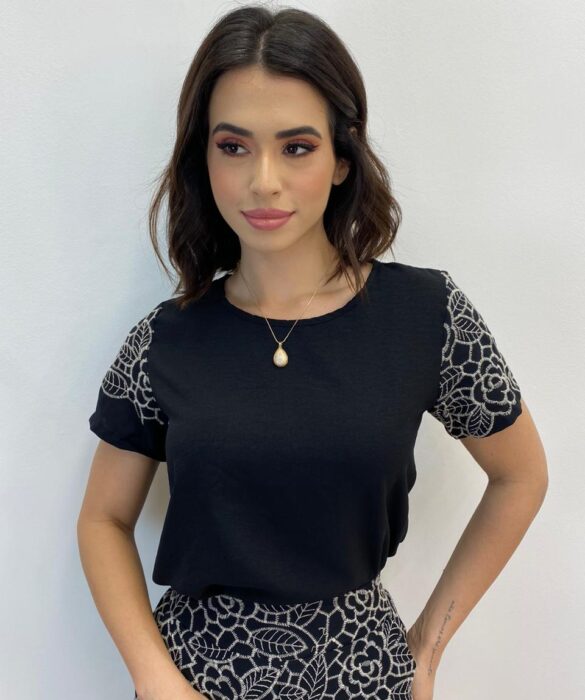 Conjunto Feminino Blusa Manga Curta e Short com Detalhe Preto - Fernanda Ramos Store